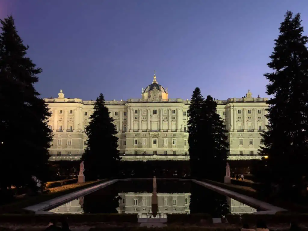 Madrid Sehenswürdigkeit Palacio Real