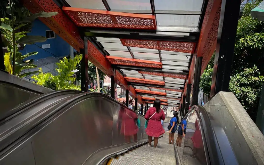 Rolltreppe in der Comuna 13 Medellin