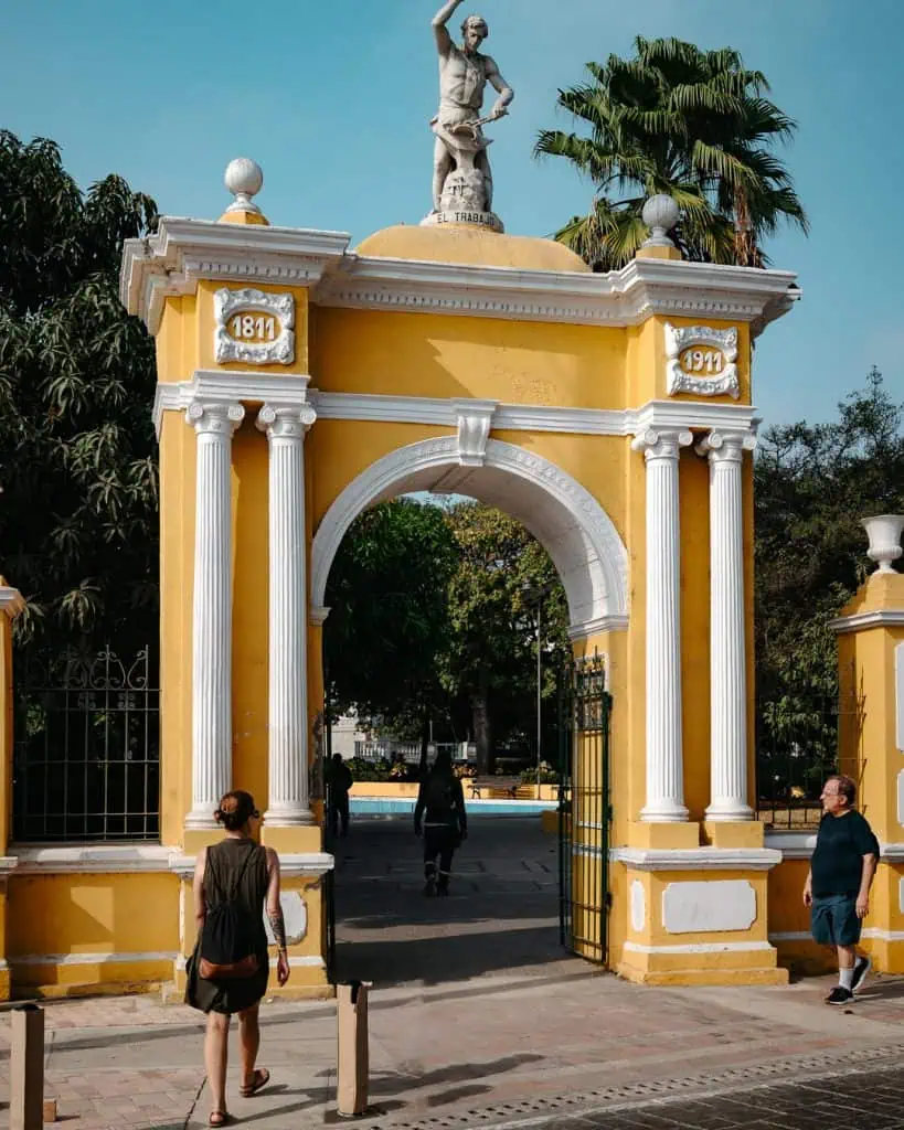 Kolumbien Sehenswürdigkeit Centenario Park Cartagena