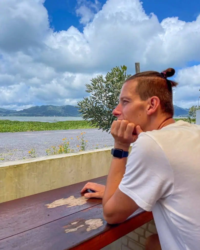 Mittagspause am Lake Tonado auf Sulawesi