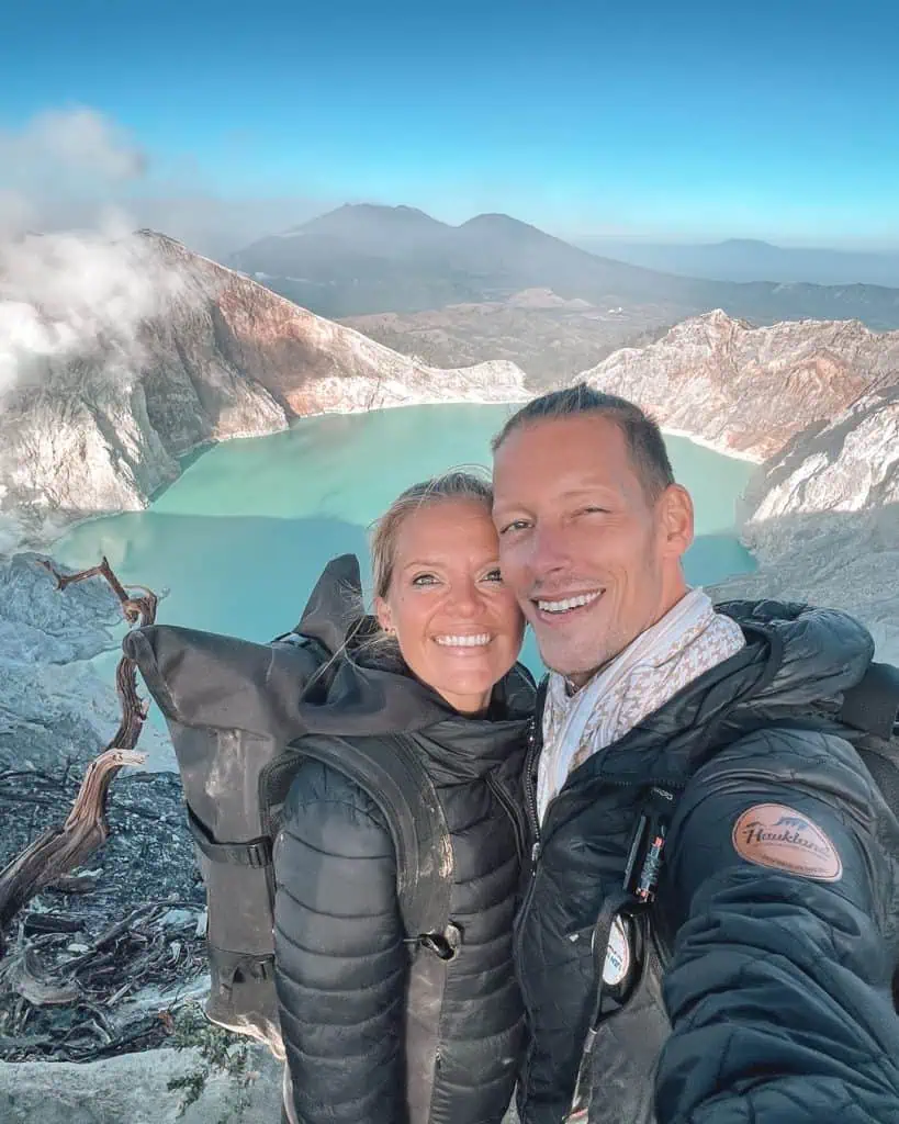 Schwefelsee des Ijen Vulkans auf Java Indonesien