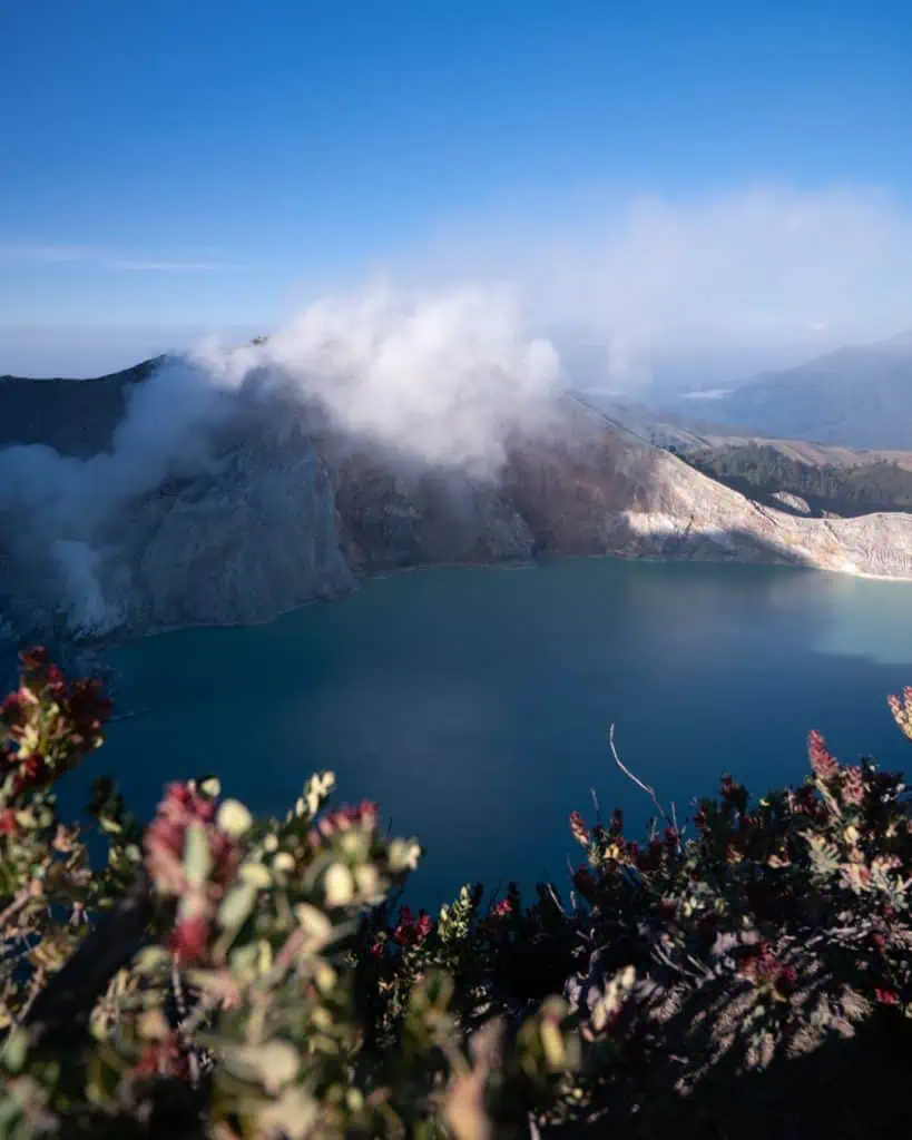 Kratersee des Kawah Ijen Indonesien