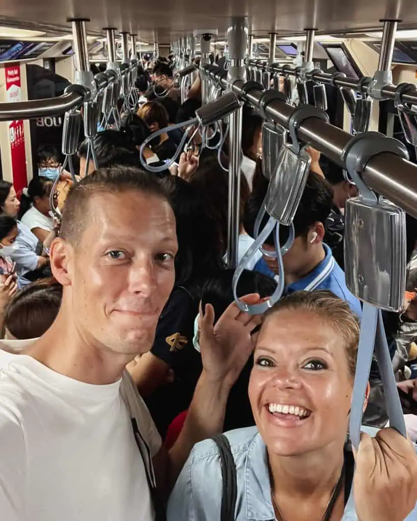 Volle MRT in Bangkok