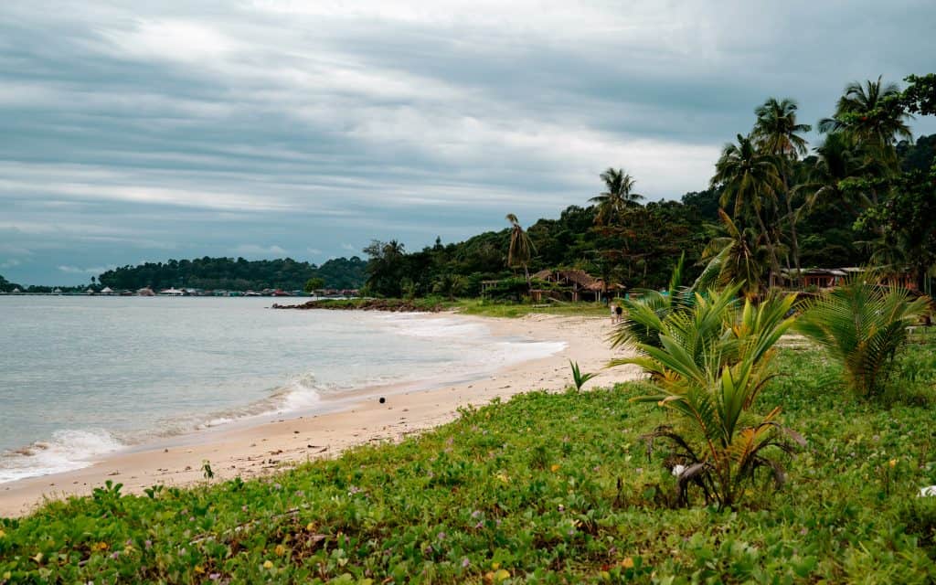 Strand am Geisterschiff Koh Chang