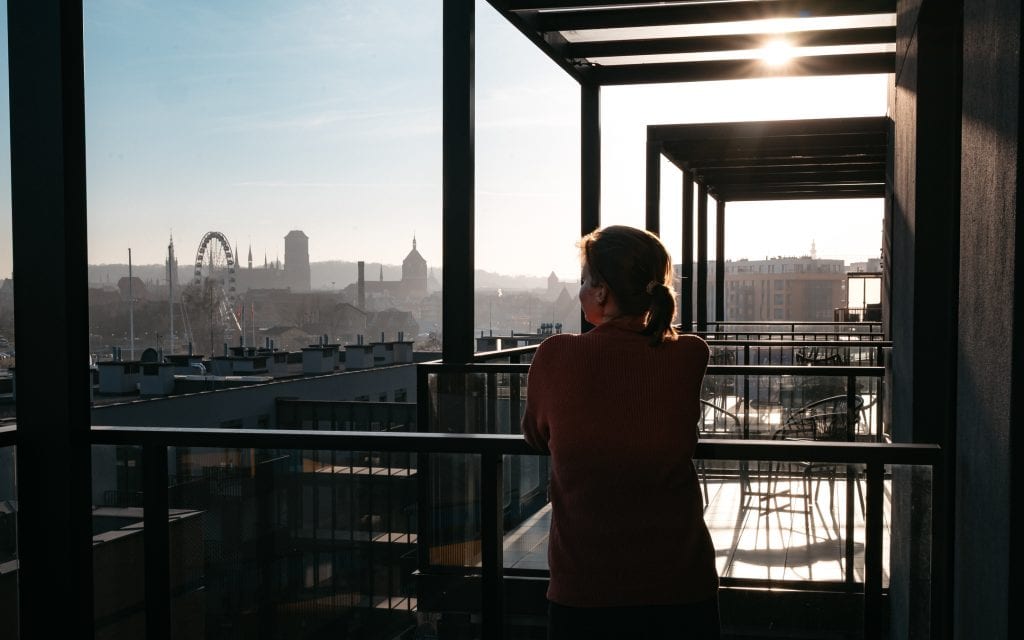 Blick vom Balkon unserer Unterkunft auf die Altstadt von Danzig mit Marienkirche und Riesenrad