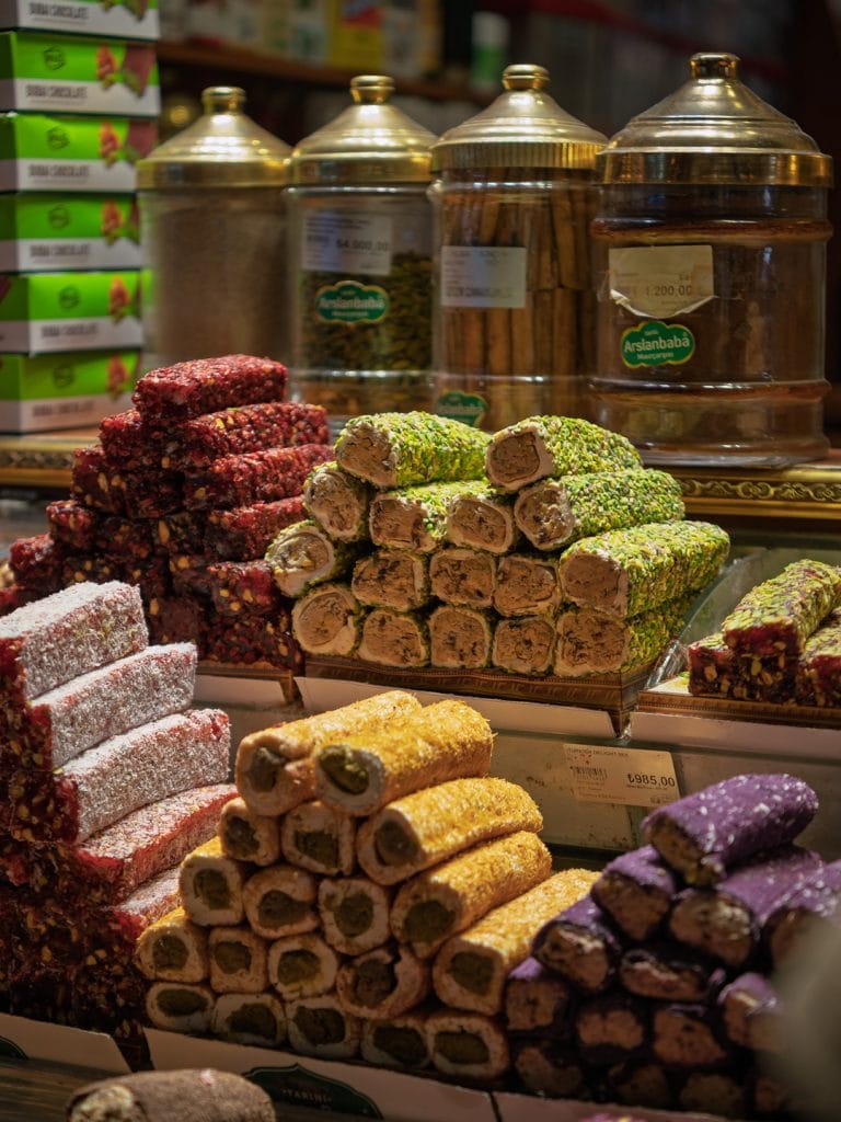 Angebot auf dem Ägyptischen Basar in Istanbul