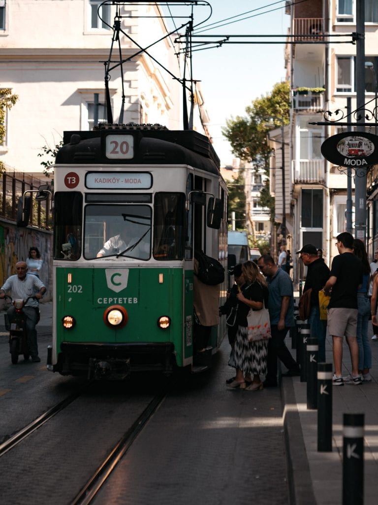 Öffentliche Straßenbahn Kadıköy, Szeneviertel Istanbul