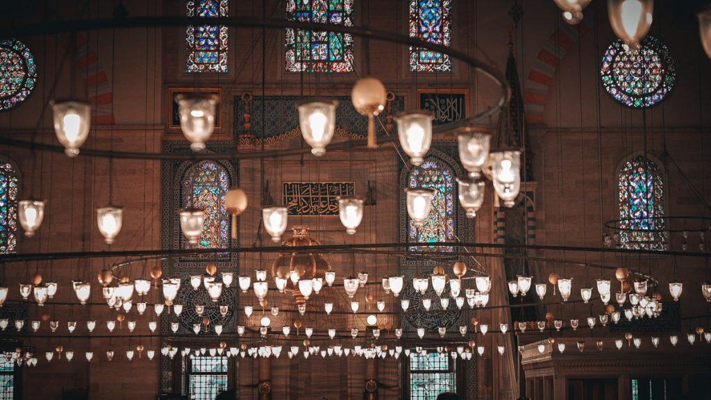 Das Innere der Süleymaniye Moschee in Istanbul