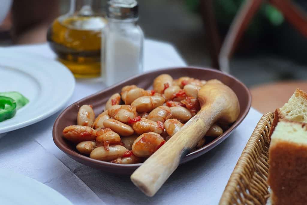 Weiße Bohnen im Odas Garden Tirana