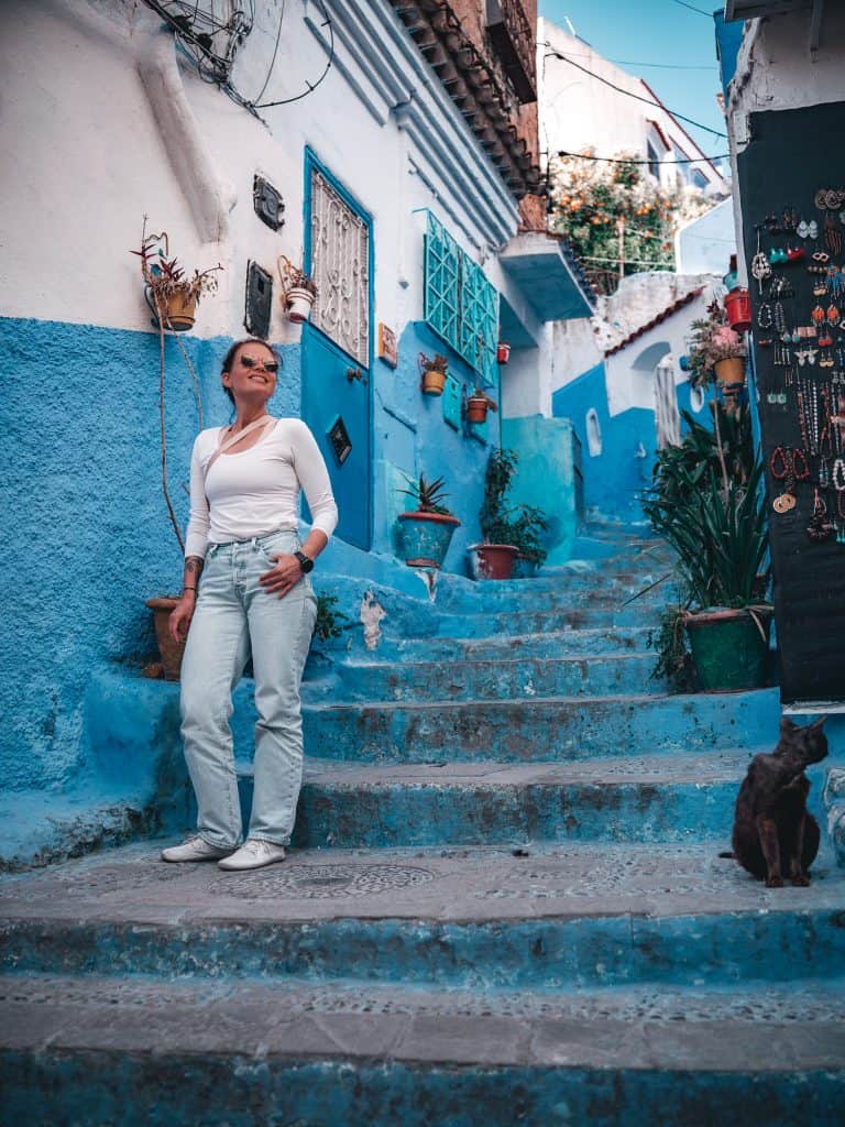Blaue Häuser Chefchaouen mit Treppen